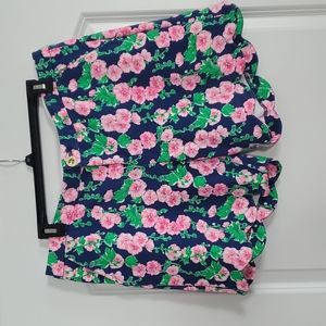 Lilly Pulitzer 7 inch shorts Size 12